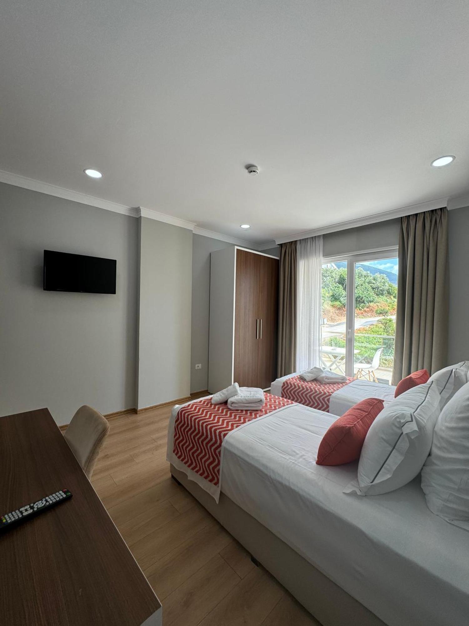 Hotel Britania Vlorë Kamer foto