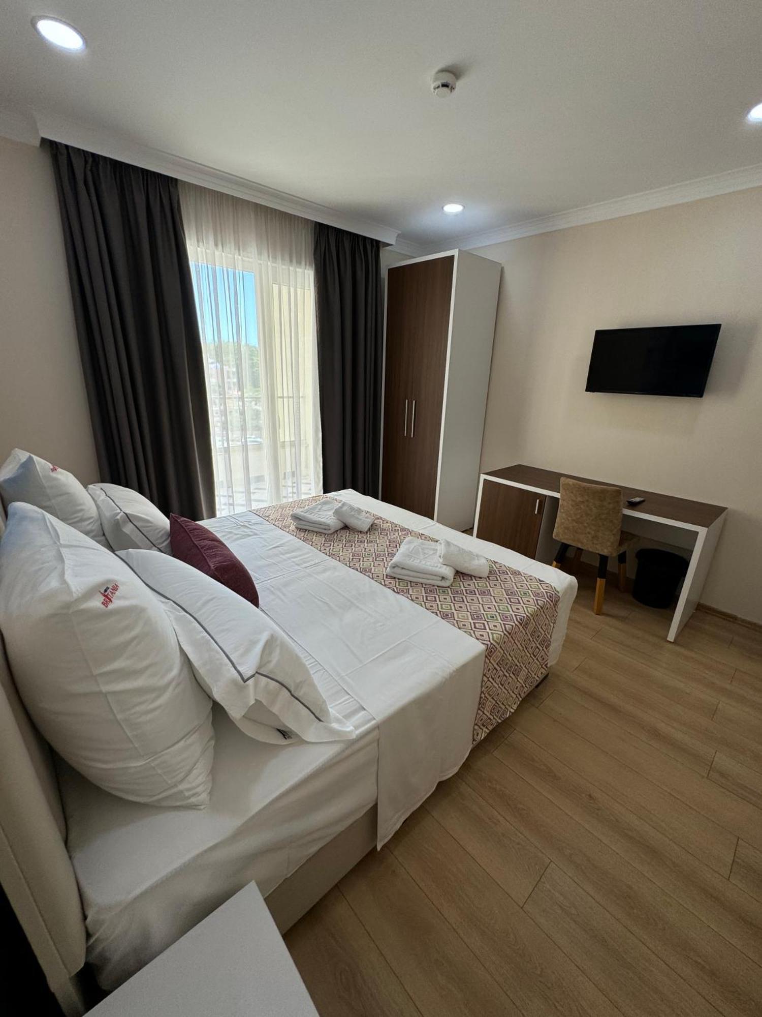 Hotel Britania Vlorë Kamer foto