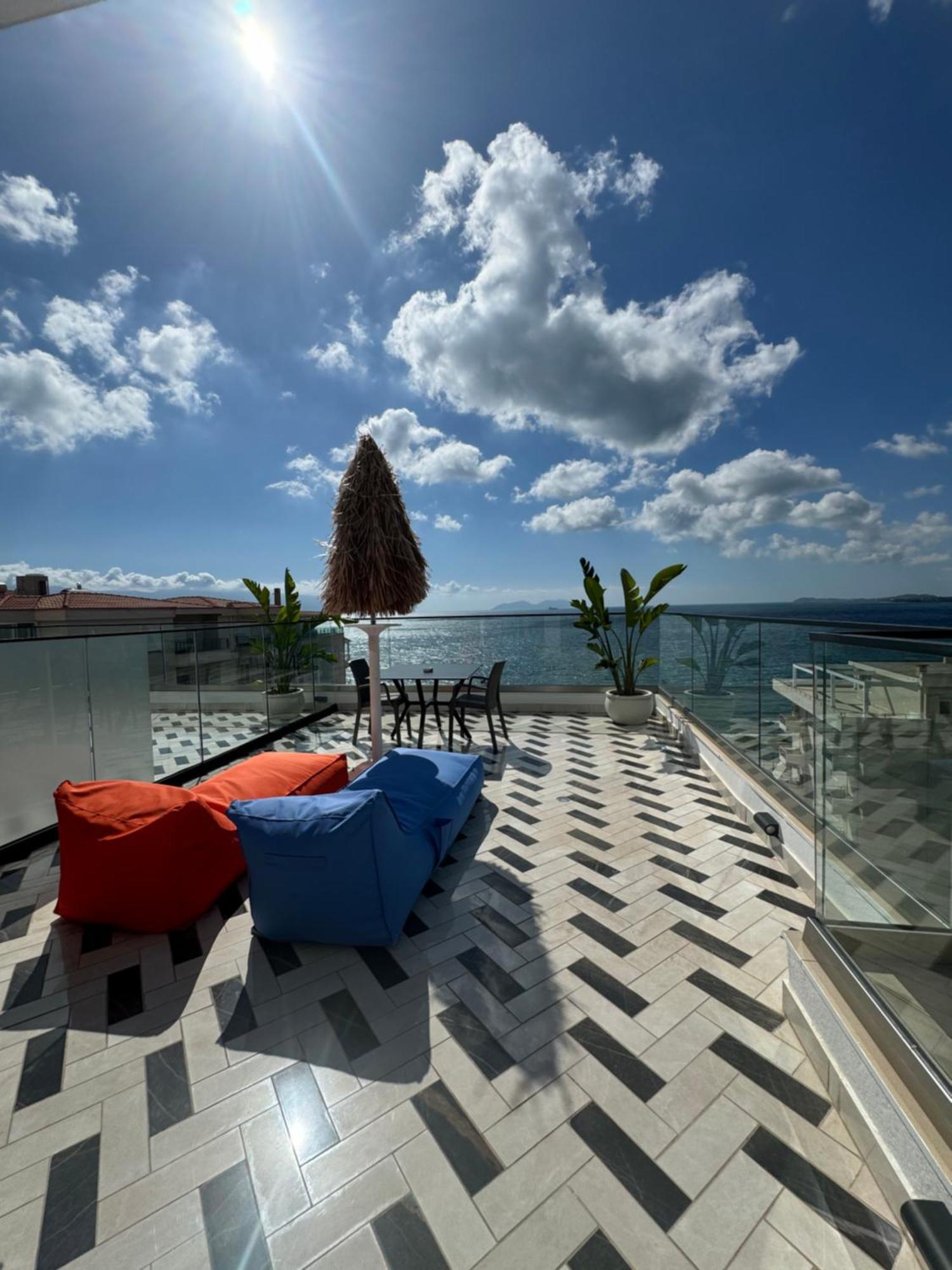 Hotel Britania Vlorë Buitenkant foto