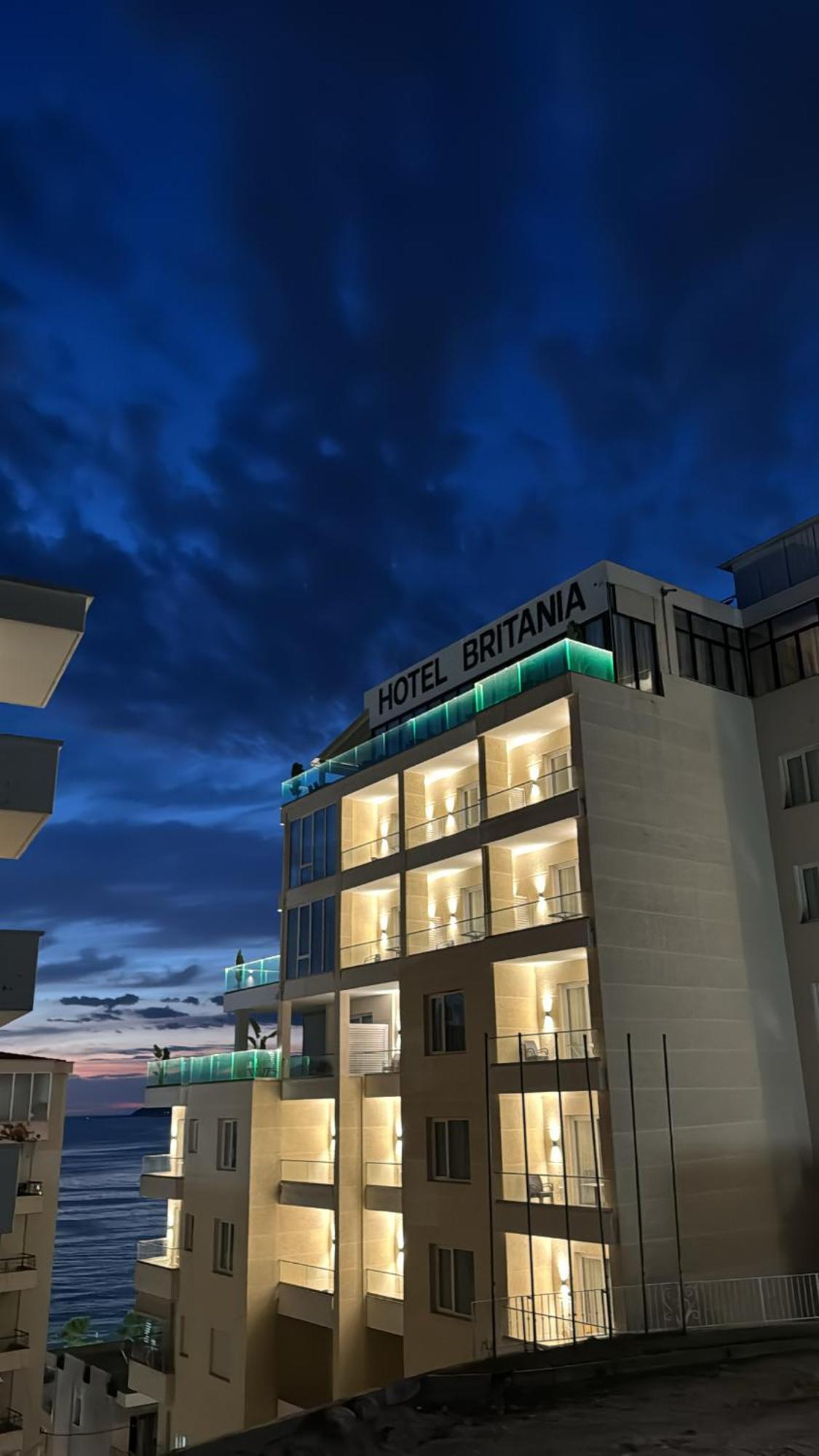 Hotel Britania Vlorë Buitenkant foto