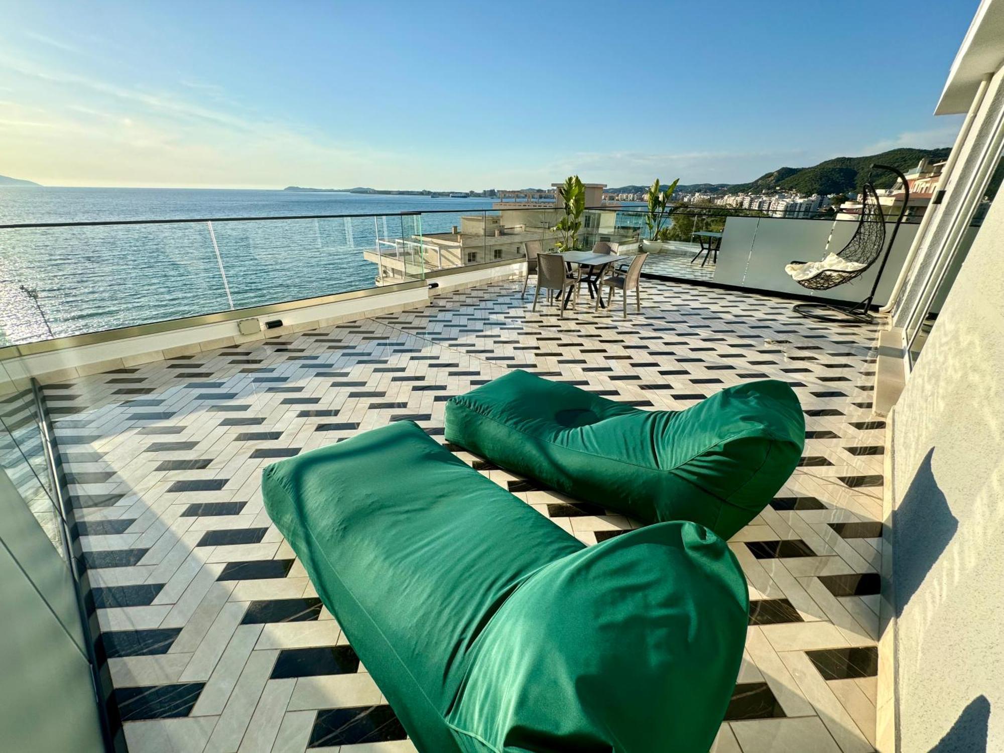 Hotel Britania Vlorë Buitenkant foto